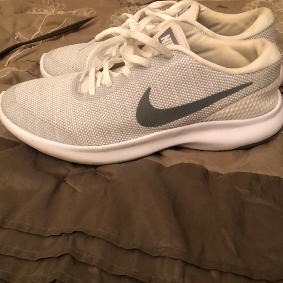 Nike Running Shoes - Picture 4 of 5